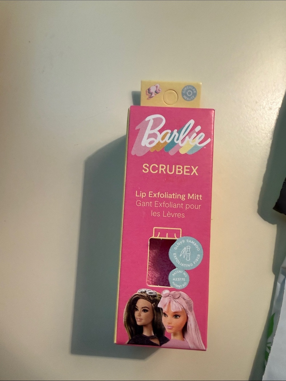Barbie Lip Exfoliating Mitt - Bright Pink Packaging
